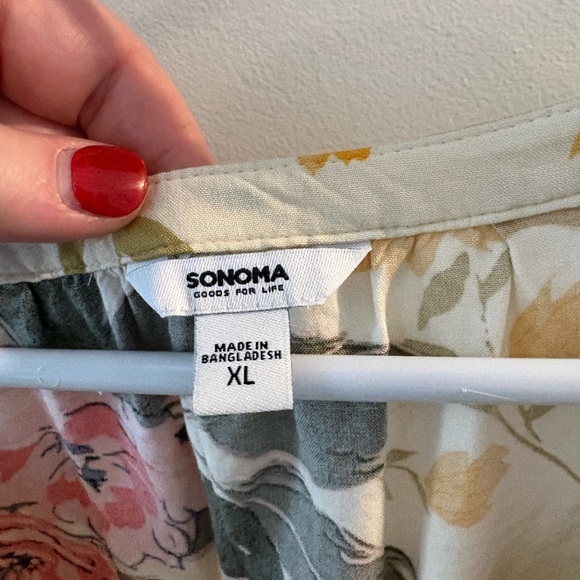 Floral Cap Sleeve Blouse - Picture 2 of 6